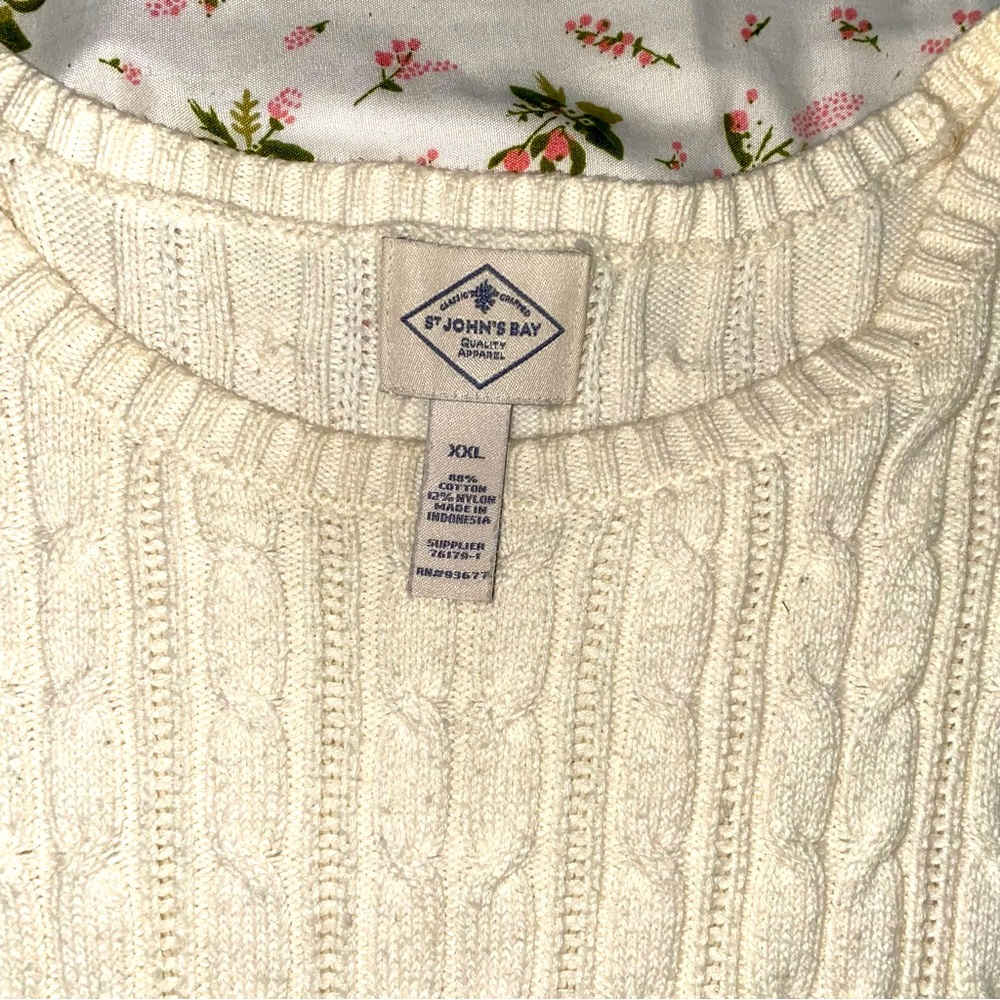 St. John's Bay Women's Cream Sweater